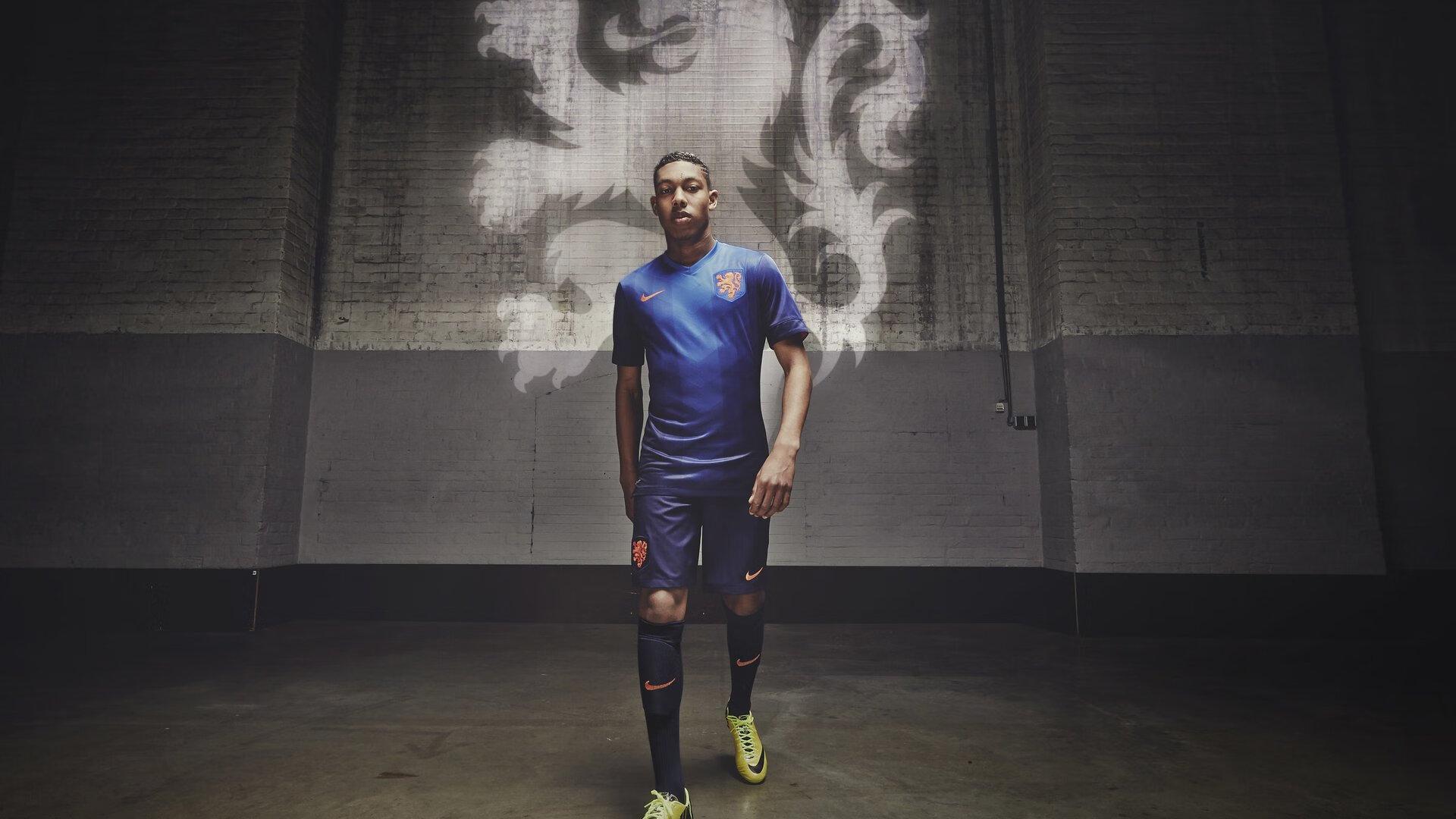 太阳报独家,曼联新星谢伊·莱西获提拔,随一线队备战埃弗顿关键战