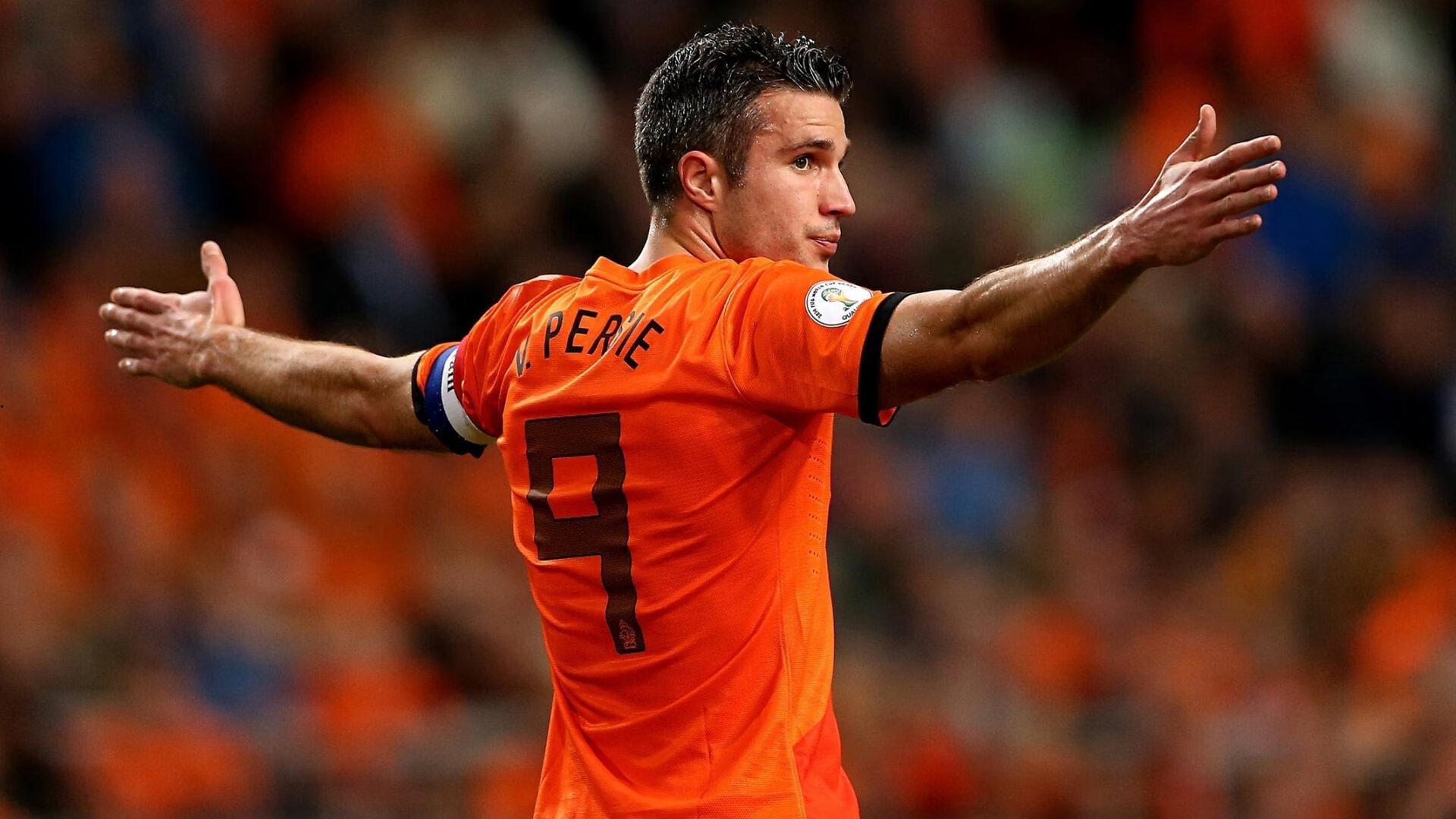 Uzi 退役刷屏后的行业追问，电竞明星的光环与责任应如何平衡？